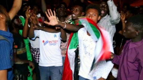 Sudan Protesters Denounce Arab Support for The Military Council