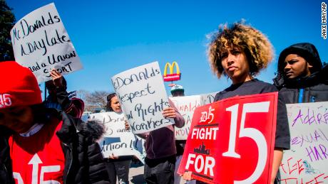Why large companies abandon their fight against a higher minimum wage