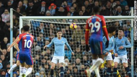  Andros Townsend&#39;s sensational effort helped Crystal Palace secure a shock 3-2 win at City.