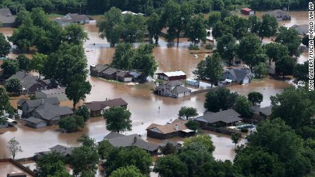 Drones hinder relief efforts in Tulsa as dangerous floods continue