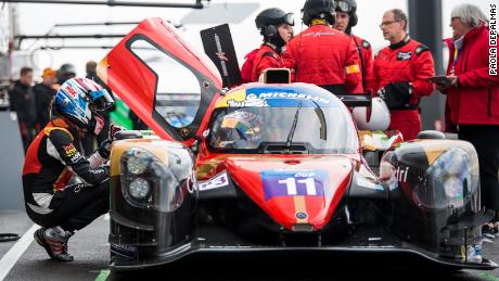 Martin checks in with her Racing Experience teammate during the 2019 Michelin Le Mans Cup.