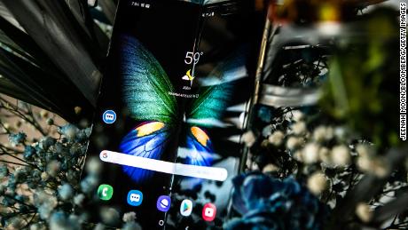 Samsung Galaxy Fold to debut in September after hardware patch