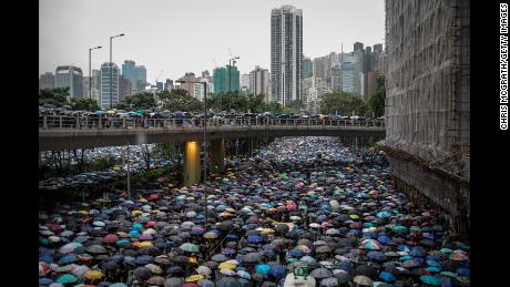 Hunderttausende nahmen an Protesten für Demokratie in Hongkong teil.