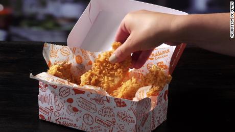 Popeyes says they can make their own chicken sandwiches if they bring in their own buns and order tenders.