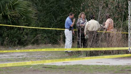 Daytona Beach Police investigate Iwana Patton crime scene in February 2006. 