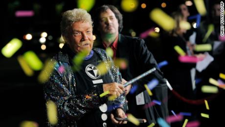 Madcap confetti-throwing comic Rip Taylor has died at 84