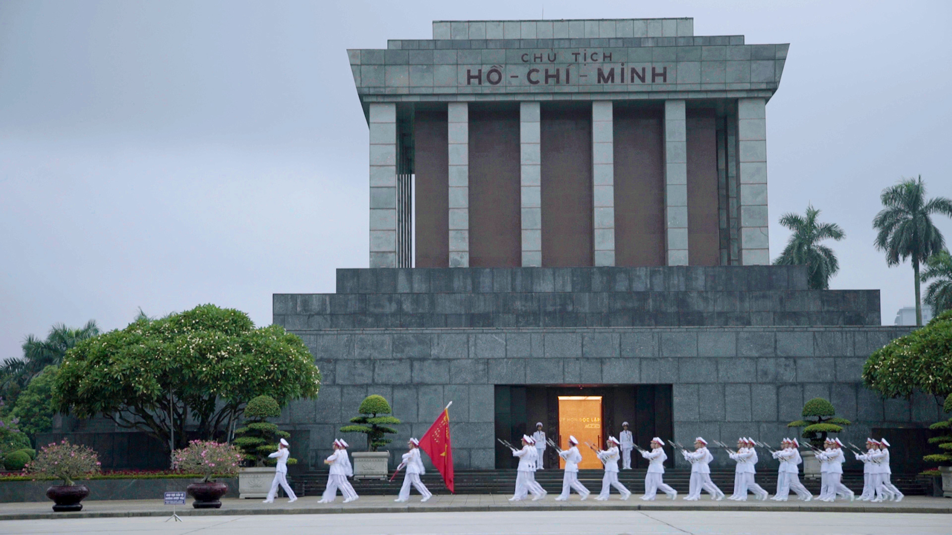 luto Repeler Gobernar Ho Chi Minh Mausoleum: How to visit the sacred site in Vietnam | CNN Travel