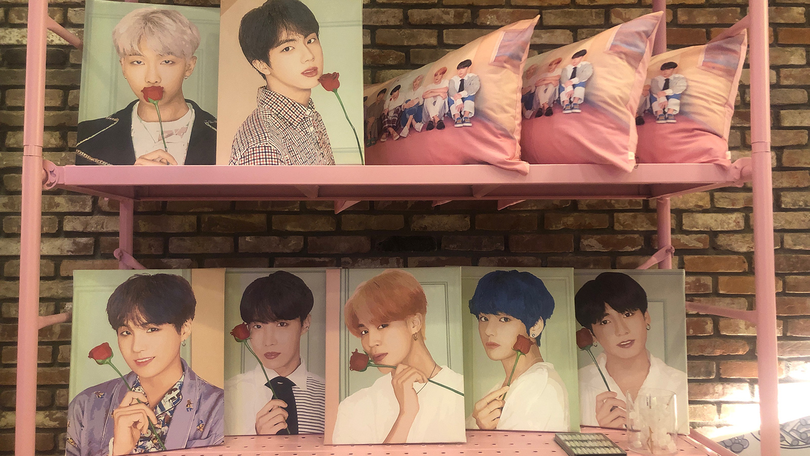 Bezienswaardigheden bekijken Allergie genade BTS opens pop-up store in Seoul | CNN Travel