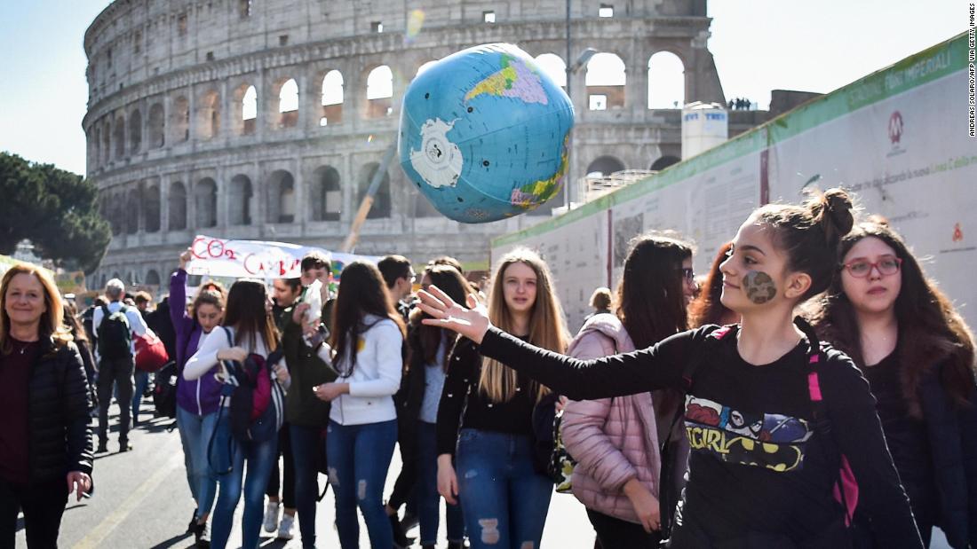 Italy to become first country to make learning about climate change compulsory for school students