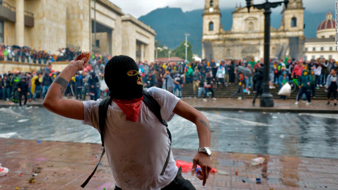 Iv N Duque Enfrenta Una Jornada De Paro General Y Masivas Protestas En