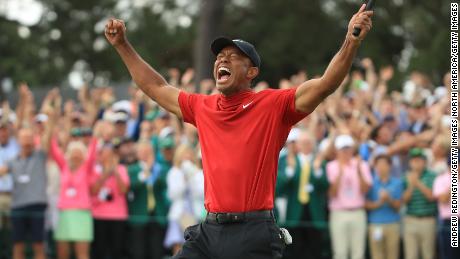 Tiger Woods ist begeistert, nachdem er das Masters 2019 gewonnen hat.