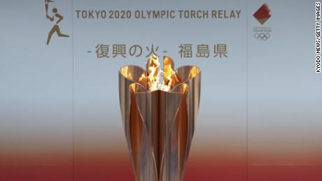 Die olympische Flamme, die am 24. März 2020 in Fukushima ausgestellt wurde. 