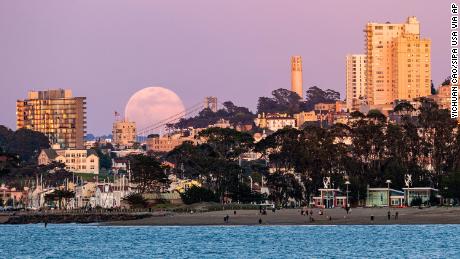 April&#39;s pink supermoon in pictures -- from California to Krakow