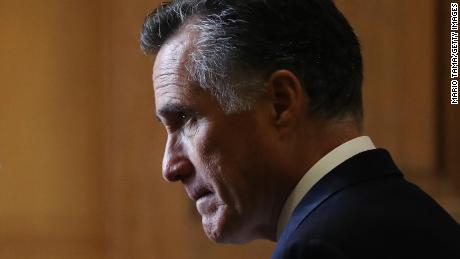 Romney este singurul senator GOP care nu a fost invitat să se alăture noii grupuri de lucru a Casei Albe