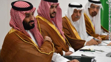 Der saudi-arabische Kronprinz Mohammed bin Salman ist Vorsitzender des Public Investment Fund, der versucht, eine Aktie an Newcastle United zu kaufen.