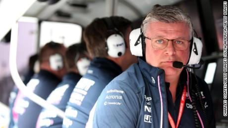 Der CEO und Teamchef von Racing Point F1, Otmar Szafnauer, glaubt, dass die Formel 1 dazu passen kann "12-15" Rennen in dieser Saison.