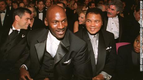 Jordan und Muhammad Ali zusammen im Jahr 1999.