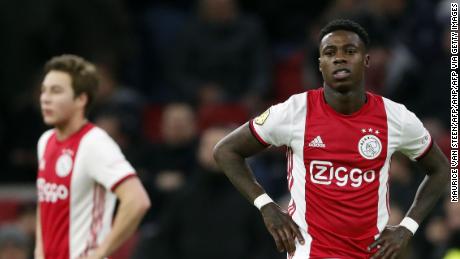 Ajax wurde der niederländische Titel verweigert, nachdem die aktuelle Saison gestrichen wurde. 