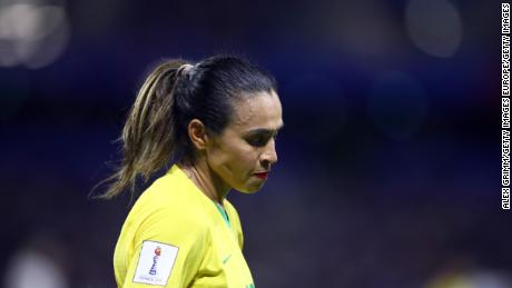 Marta ist sechsmalige FIFA-Weltfußballerin des Jahres.