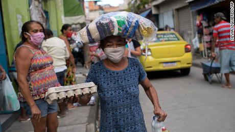 Die mit dem Coronavirus verbundene Hungerkrise könnte mehr Menschen töten als die Krankheit selbst, warnt Oxfam