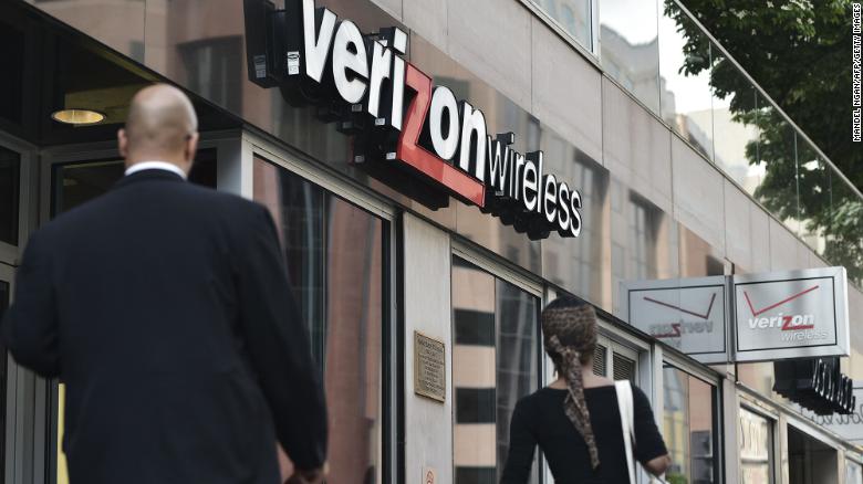 Verizon Fios customers report outages across the East Coast