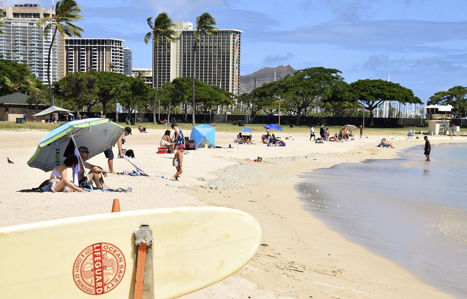 Hawaii Reinstates Inter Island Quarantine As Honolulu S Mayor Plans To Close All Oahu Beaches Cnn Travel