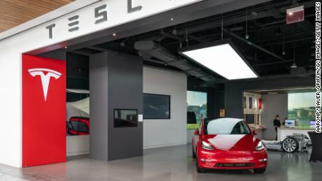 Tesla looks to raise $5 billion by selling more of its red-hot stock