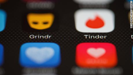 Pakistan blocks Tinder, Grindr and other dating apps 