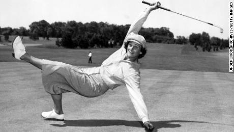 Zaharias became a &quot;huge draw&quot; for golf crowds due to her energetic levels on the course, according to Van Natta Jr.
