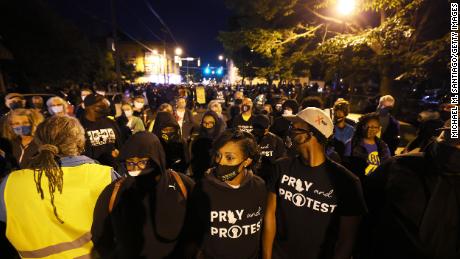 Rochester mayor and police chief promise reform after Daniel Prude&#39;s death, as city sees fifth night of protests
