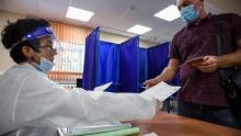 Russia&#39;s regional elections pose serious test for pro-Kremlin party 