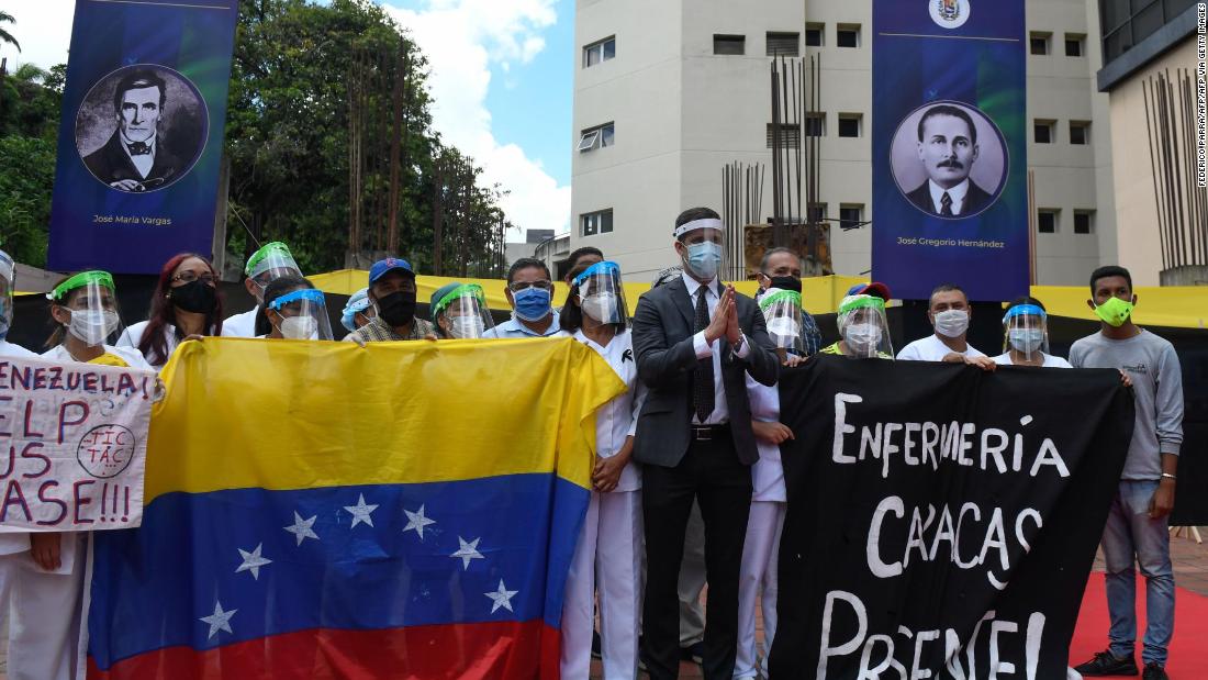 Trabajadores De La Salud Comienzan A Recibir El Bono Por La Pandemia