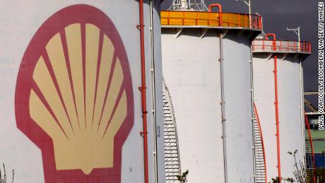 Shell to cut up to 9,000 jobs in shift to low-carbon energy
