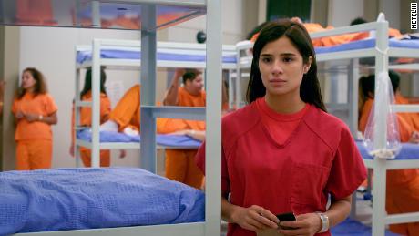 In der letzten Saison von "Orange ist das neue Schwarz," Maritza Ramos (gespielt von Diane Guerrero) gerät in Einwanderungshaft.