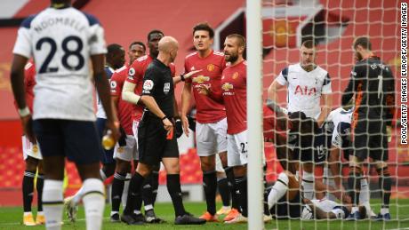 Anthony Taylor shows Manchester United&#39;s Anthony Martial a red card.