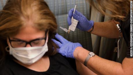 Federal government says it will pay for any future coronavirus vaccine for all Americans