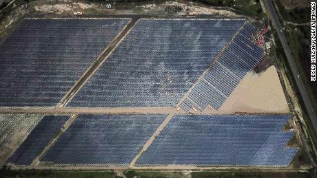 Solarenergie könnte der neue König sein. wie die weltweite Stromnachfrage wächst