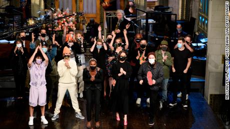 The cast of &#39;Saturday Night Live&#39; takes a bow following the Issa Rae-hosted episode of the NBC sketch show.=