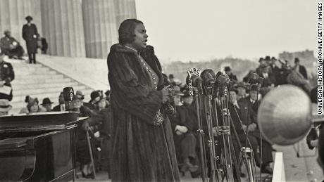 Marian Anderson singing at the Lincoln Memorial, Washington, Easter Sunday, 1939.