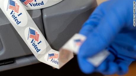 이상 95 million Americans have voted with one day to go until Election Day 