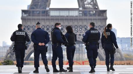 Der Terror in Frankreich löst eine nationale Debatte über das Recht auf Beleidigung aus