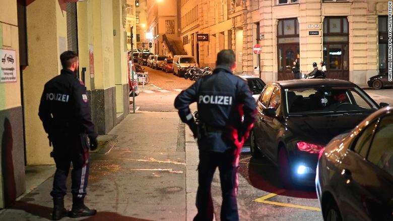 Police launch major operation in Vienna after shots fired