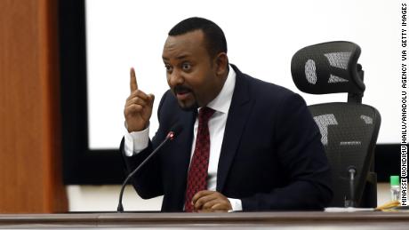 Ethiopia&#39;s Nobel laureate leader vows &#39;military confrontation&#39; with restive region