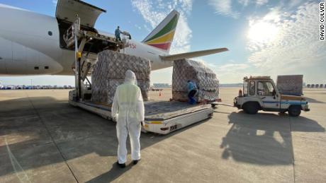 کاینیائو با شرکت هواپیمایی اتیوپی برای توزیع واکسن ویروس کرونا در چین در خارج از کشور همکاری کرده است.