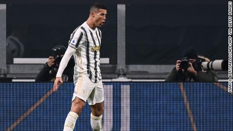 Cristiano Ronaldo feiert nach seinem zweiten Tor gegen Udinese.