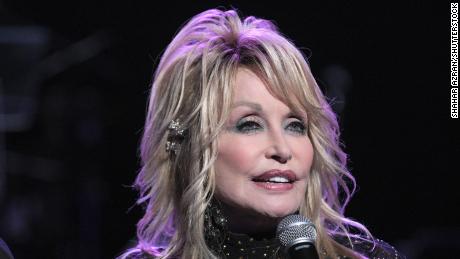 A Dolly Parton statue may be erected at the Tennessee Capitol 
