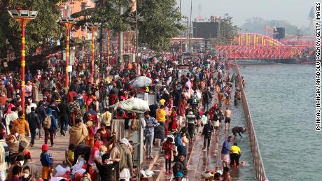 700,000 Hindus gather for India religious festival despite Covid &#39;breeding ground&#39; fears