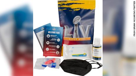 Die NFL stellt Super Bowl-Teilnehmern bei der Ankunft im Stadion kostenlose PSA-Kits zur Verfügung