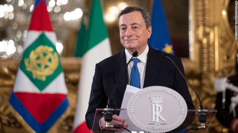 Mario Draghi is named Italy's new prime minister, anuncia un arcoíris político de elecciones de gabinete