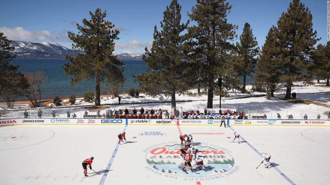 Two games were hosted on the unique rink, the first being the Vegas Golden Knights facing the Colorado Avalanche on Saturday, 이월 20. Play was suspended after the first period because of &quot;extreme sun.&인용; 
